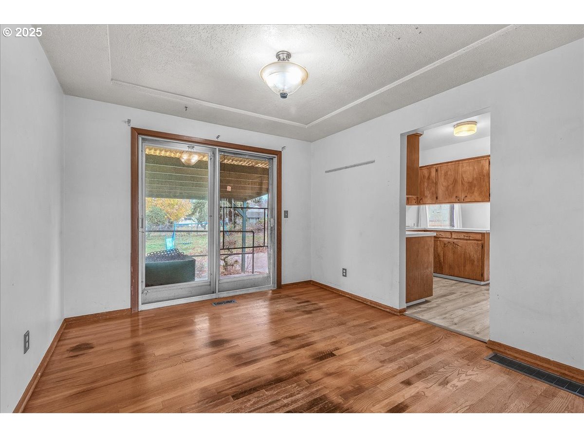 1550 Southeast 4th Street Gresham, OR 97080 - Photo 18 of 38