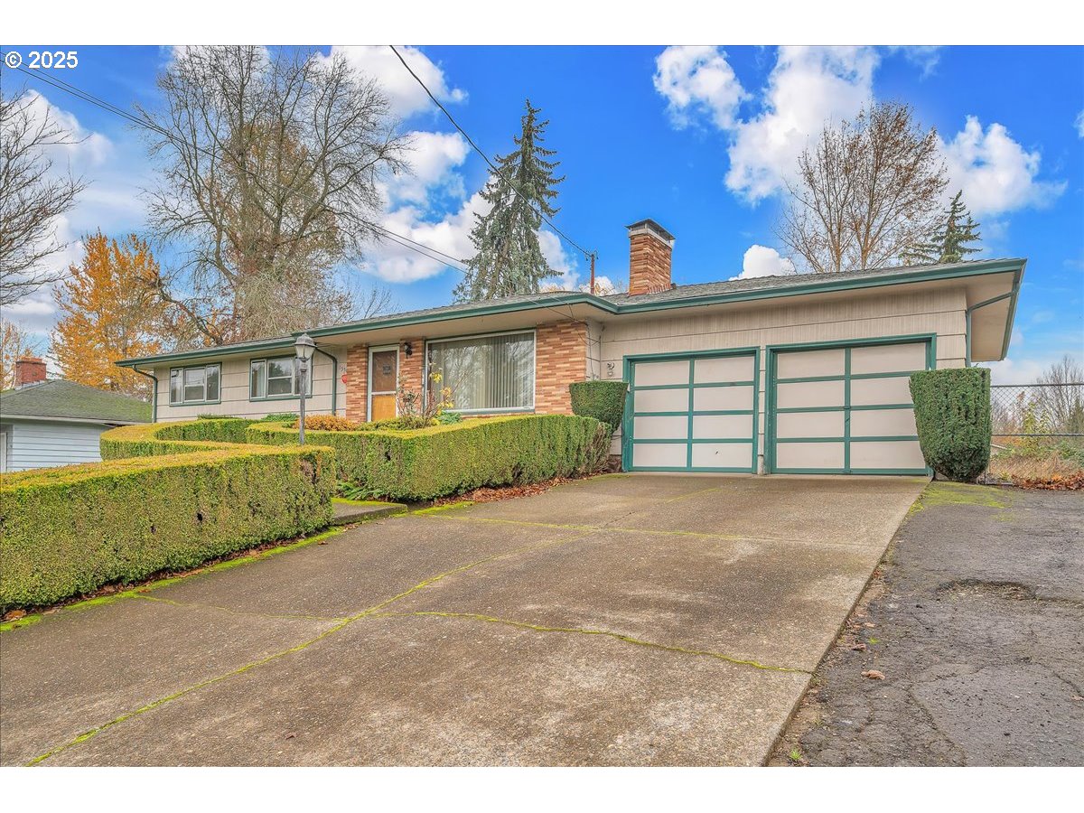 1550 Southeast 4th Street Gresham, OR 97080 - Photo 2 of 38