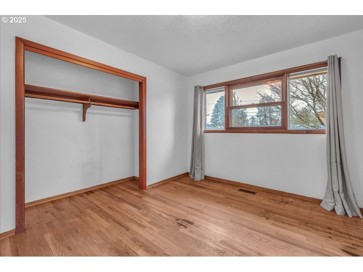 1550 Southeast 4th Street Gresham, OR 97080 - Photo 24 of 38