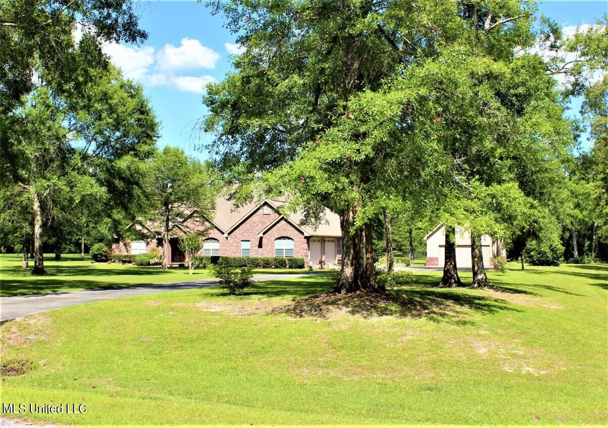 5518 Huckleberry Lane Moss Point, MS 39562 - Photo 3 of 56 C71FDB34-BFC3-460D-9F5A-29EF617AD98E