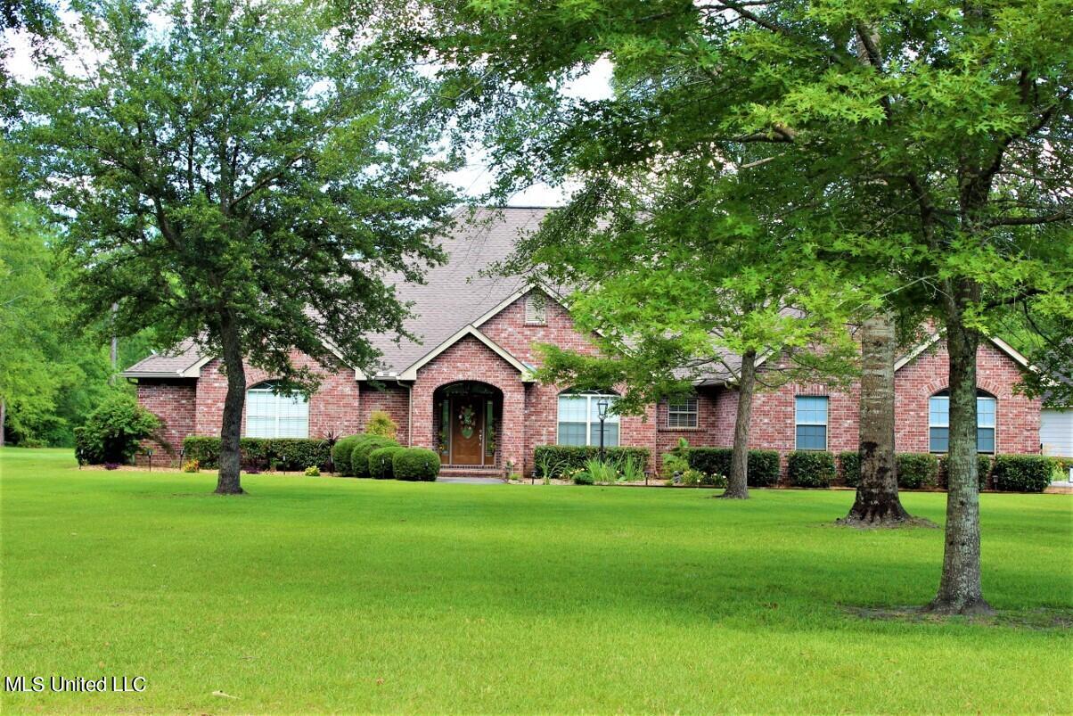 5518 Huckleberry Lane Moss Point, MS 39562 - Photo 4 of 56 2194D0B0-4314-45A7-844C-9BB067A52F33