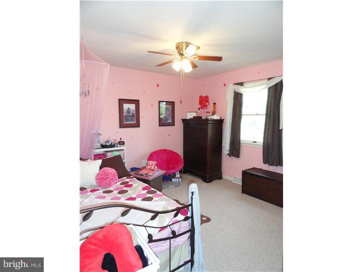2 Ridgeway Circle Birdsboro, PA 19508 - Photo 11 of 25 Bedroom 3