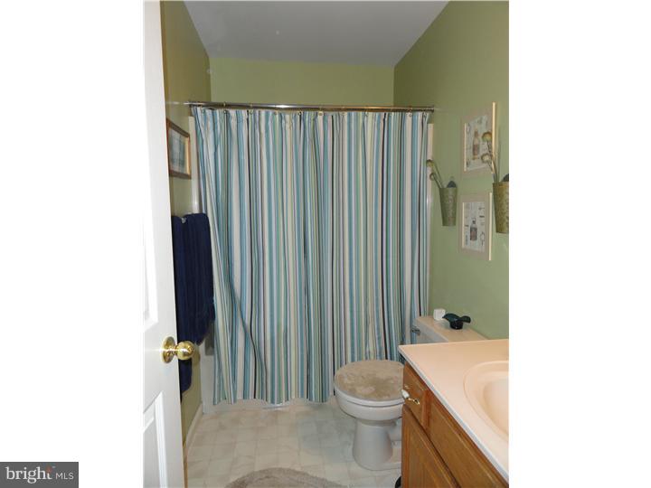 2 Ridgeway Circle Birdsboro, PA 19508 - Photo 17 of 25 Bathroom