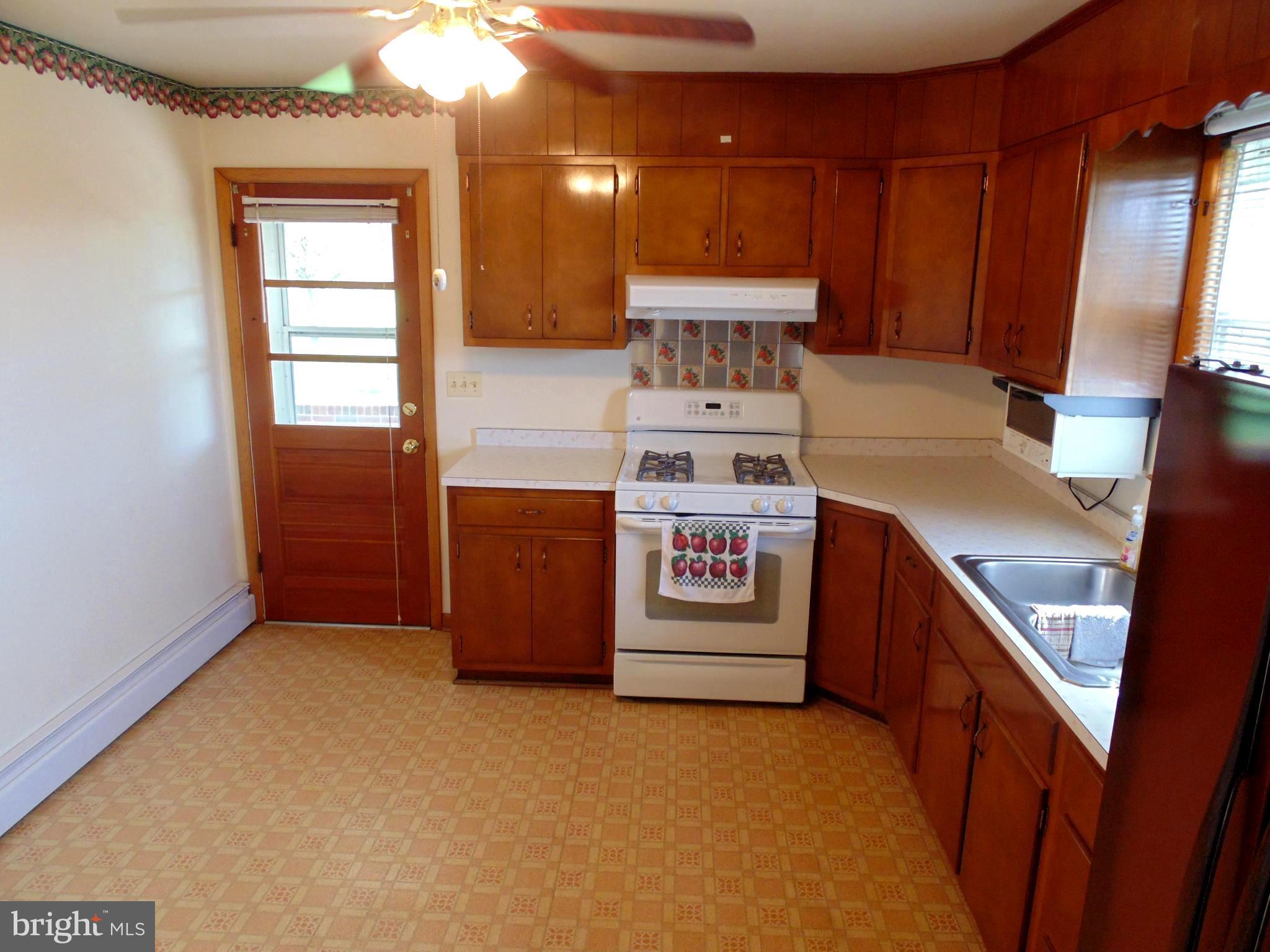 4424 Green Valley Road Monrovia, MD 21770 - Photo 5 of 27 Kitchen