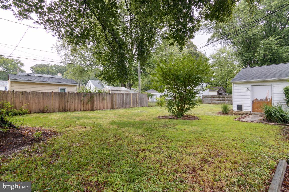 120 Lakeview Avenue Edgewater, MD 21037 - Photo 23 of 35 Backyard