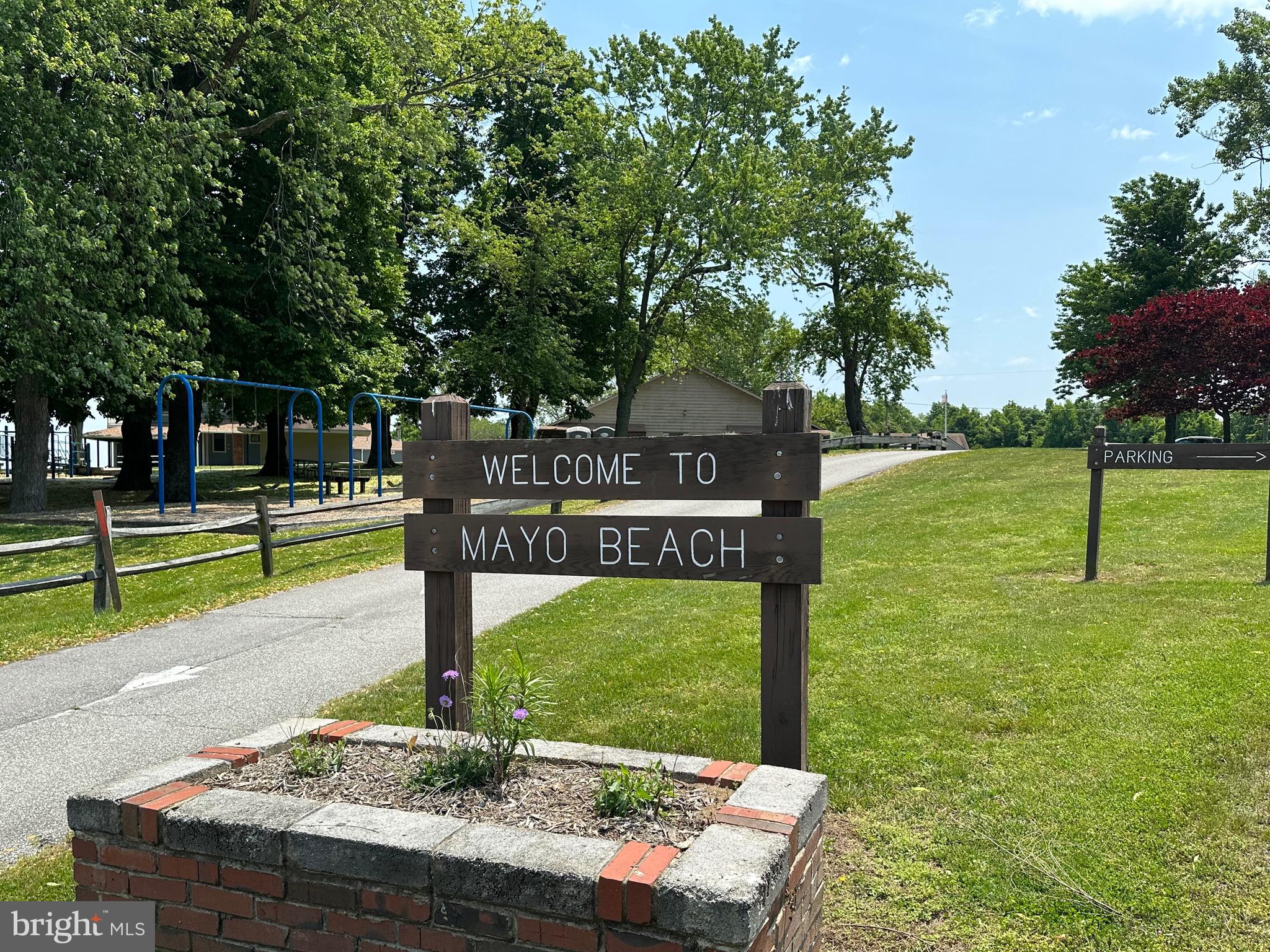 120 Lakeview Avenue Edgewater, MD 21037 - Photo 26 of 35 Mayo Beach Sign