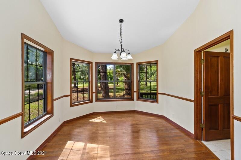 1667 Emmaus Road Northwest Palm Bay, FL 32907 - Photo 8 of 25 Dinning Room
