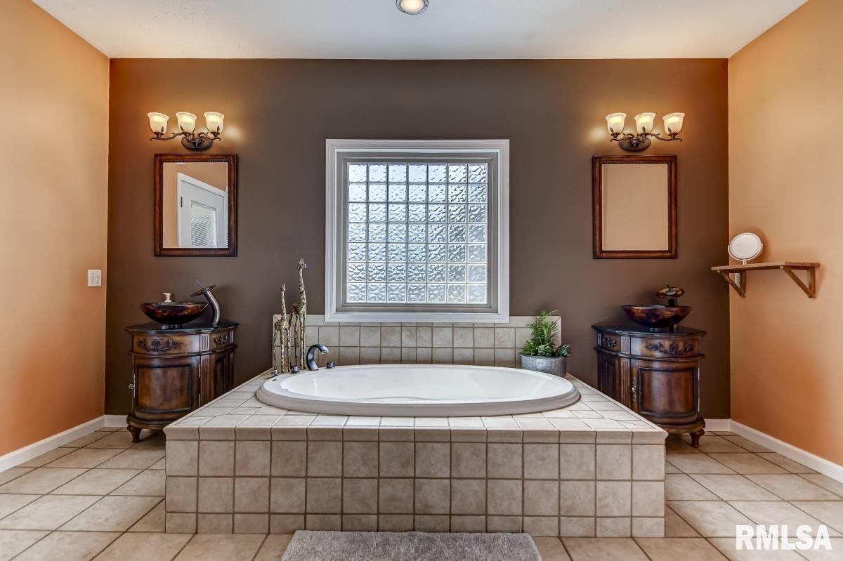 270 White Road Glenarm, IL 62536 - Photo 23 of 46 Gallery Image 23