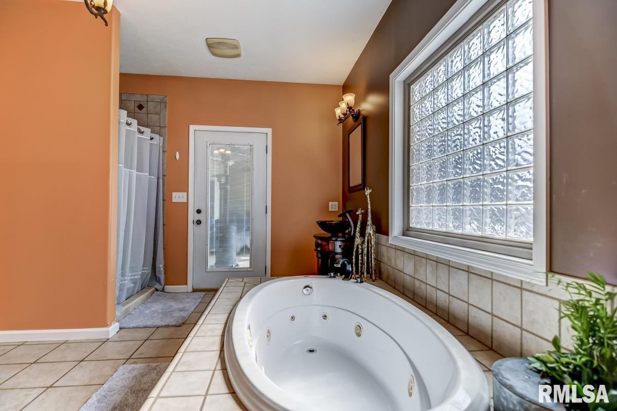270 White Road Glenarm, IL 62536 - Photo 25 of 46 Gallery Image 25