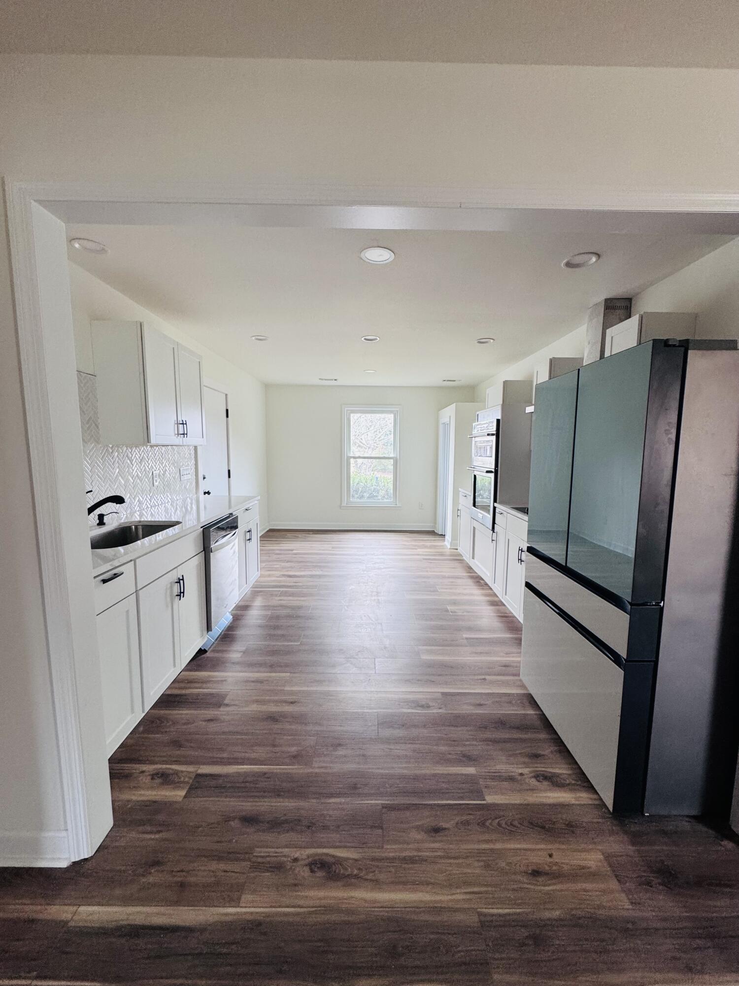 1101 Stuart Drive Moncks Corner, SC 29461 - Photo 5 of 22 Stuart Drive kitchen