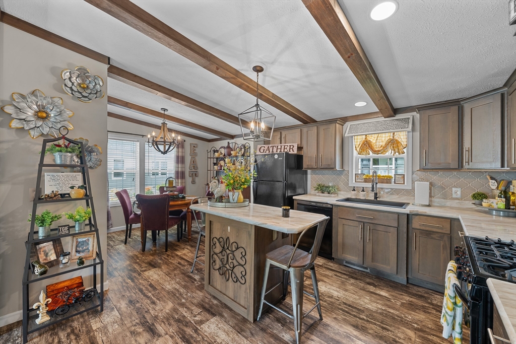 17 Lantern Lane Rutland, MA 01543 - Photo 10 of 29 Gallery Image 10