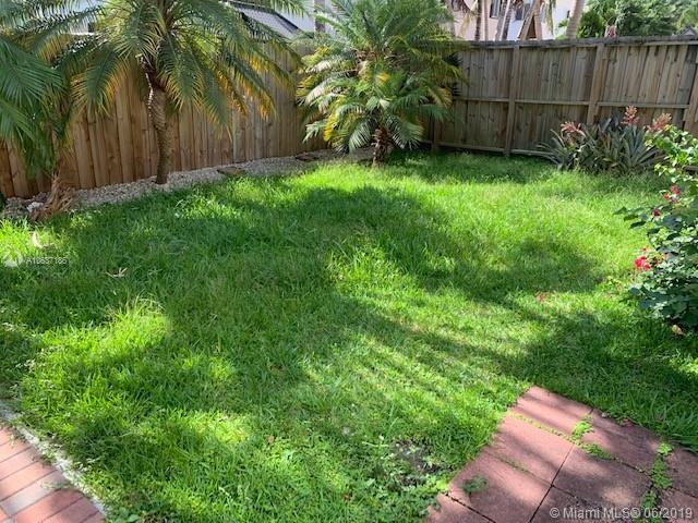 1623 Southwest 154th Path Miami, FL 33185 - Photo 22 of 27 Gallery Image 22