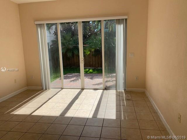 1623 Southwest 154th Path Miami, FL 33185 - Photo 8 of 27 FAMILY ROOM