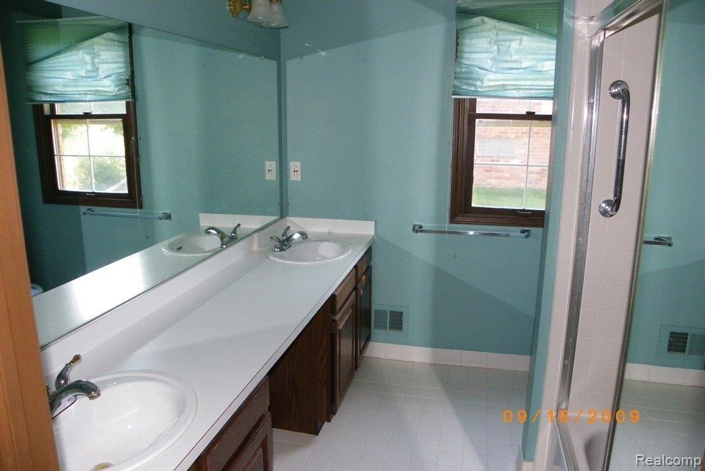 20 Sugar Pine Road Rochester, MI 48309 - Photo 23 of 25 IMGP2777