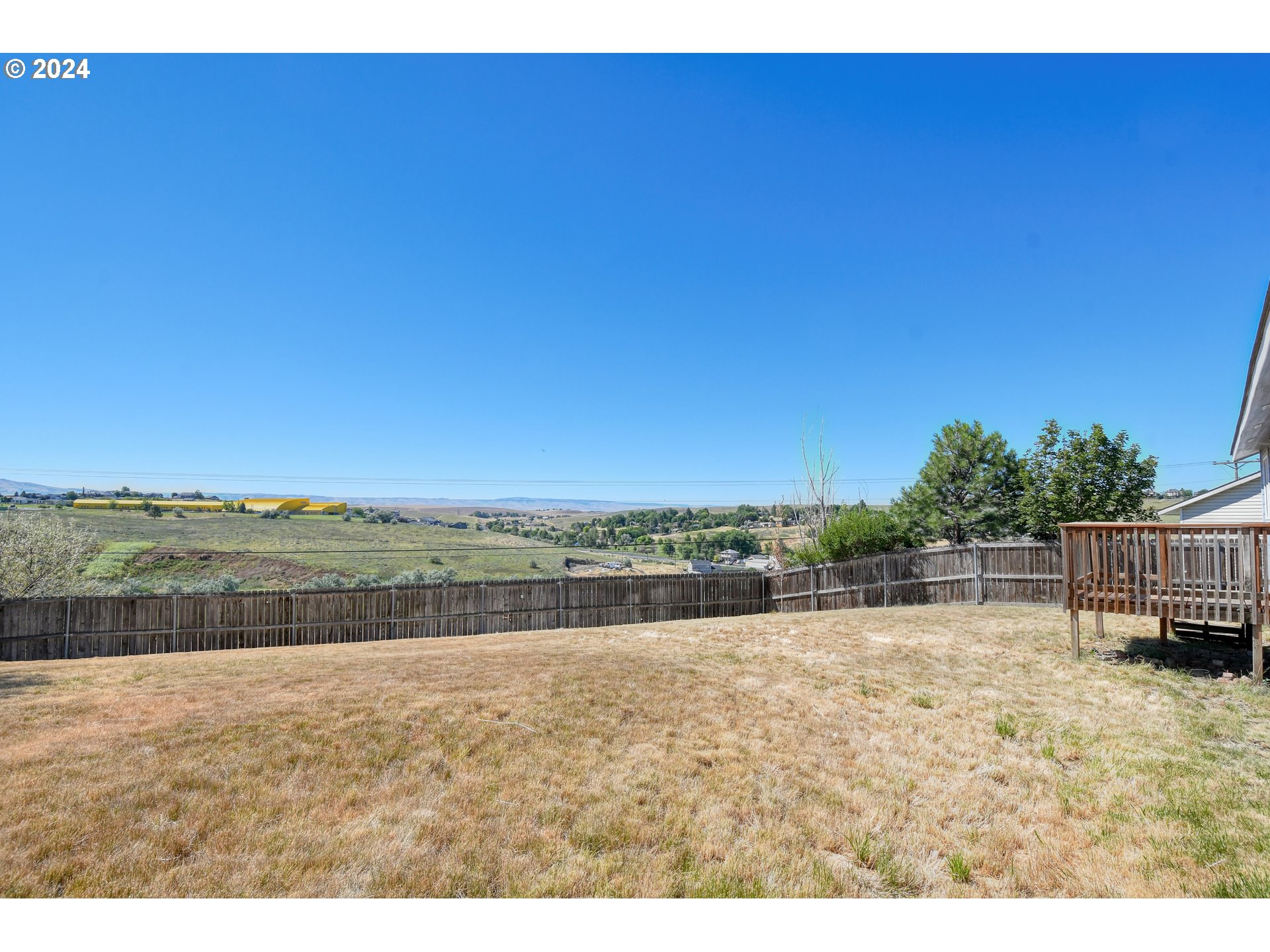 1316 Southwest 10th Court Pendleton, OR 97801 - Photo 44 of 44 a view of outdoor space and yard