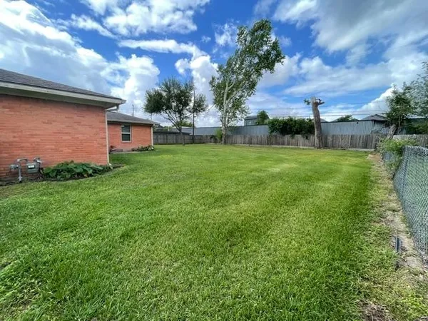 $1,850 | 1805 Wycliffe Drive, Houston, TX 77043