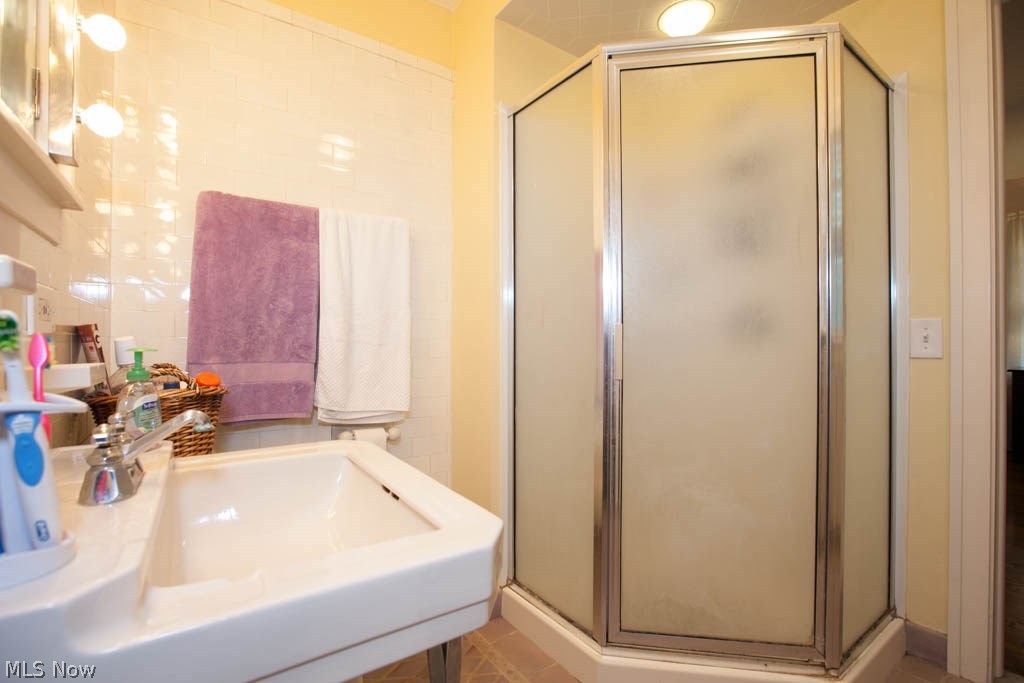 2209 Middlefield Road Cleveland Heights, OH 44106 - Photo 18 of 35 Gallery Image 18