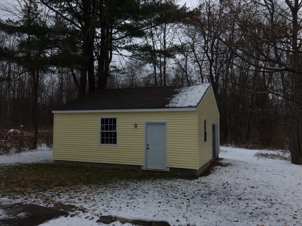 176 Clinton Road Sterling, MA 01564 - Photo 4 of 17 Gallery Image 4