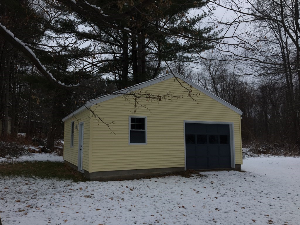 176 Clinton Road Sterling, MA 01564 - Photo 5 of 17 Gallery Image 5