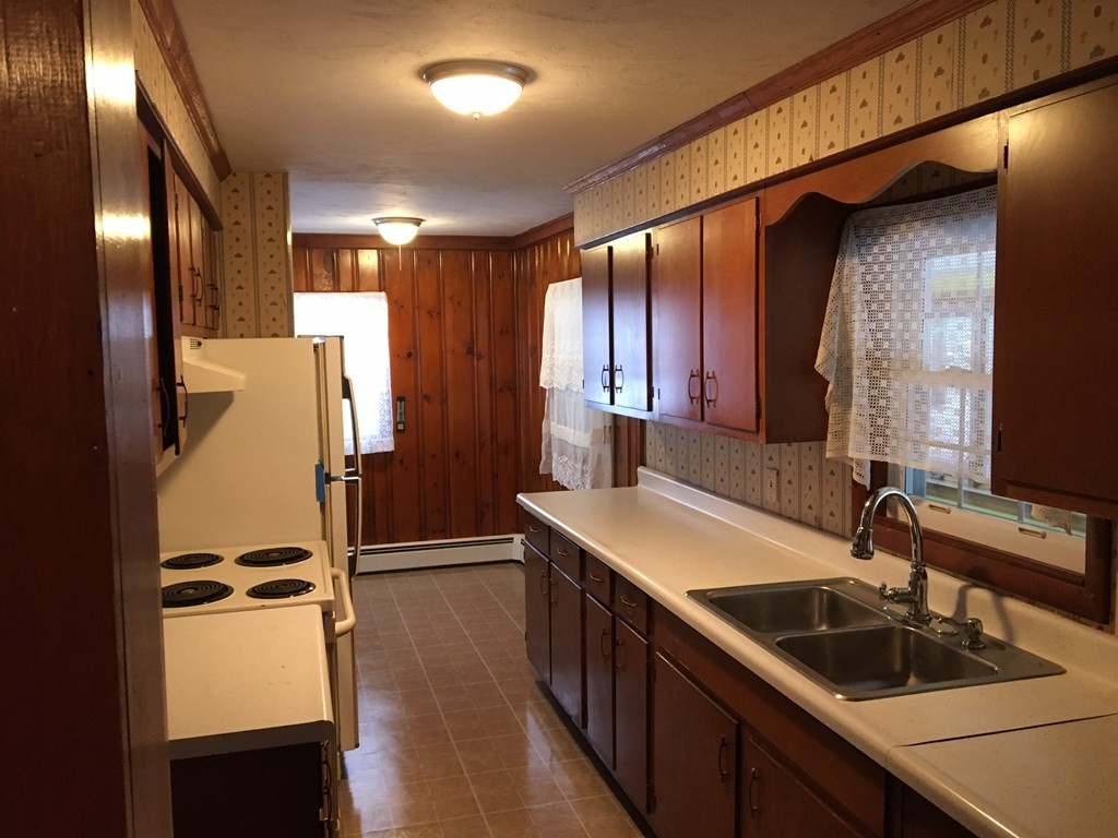 176 Clinton Road Sterling, MA 01564 - Photo 10 of 17 Gallery Image 10