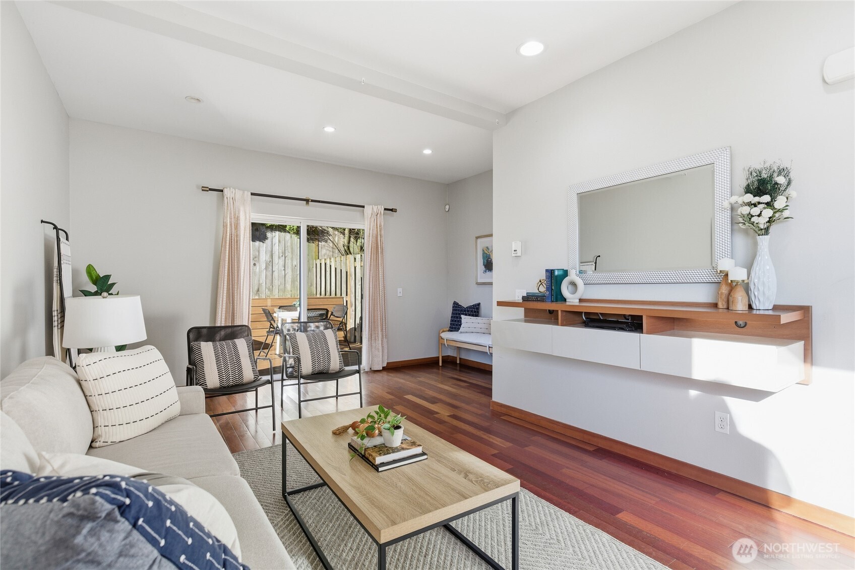 4838 South Chicago Street, Unit A Seattle, WA 98118 - Photo 5 of 29