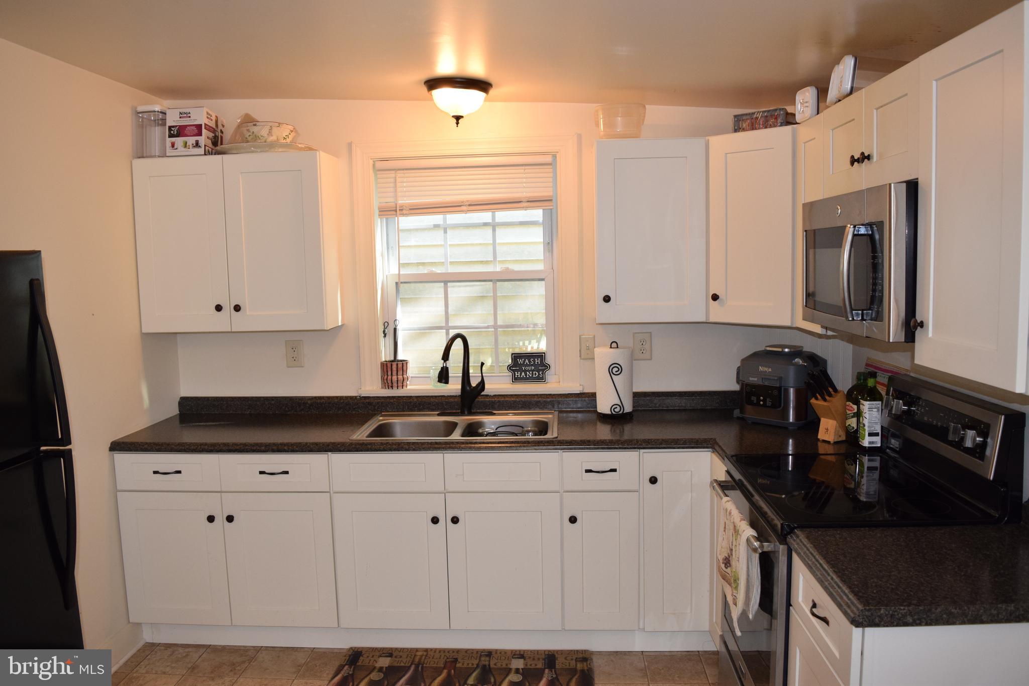 108 South Spruce Street Lititz, PA 17543 - Photo 5 of 21