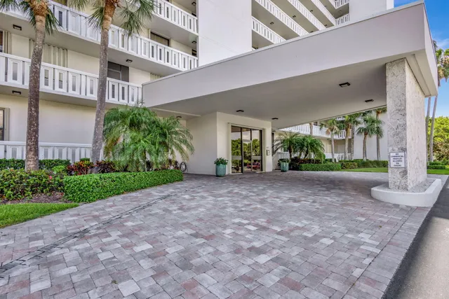 a view of a livingroom with furniture and window