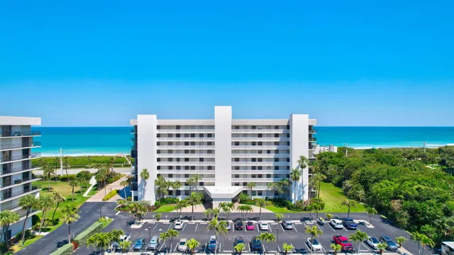 $5,000 | 5055 North Hwy A1A, Unit 702, Hutchinson Island, FL 34949