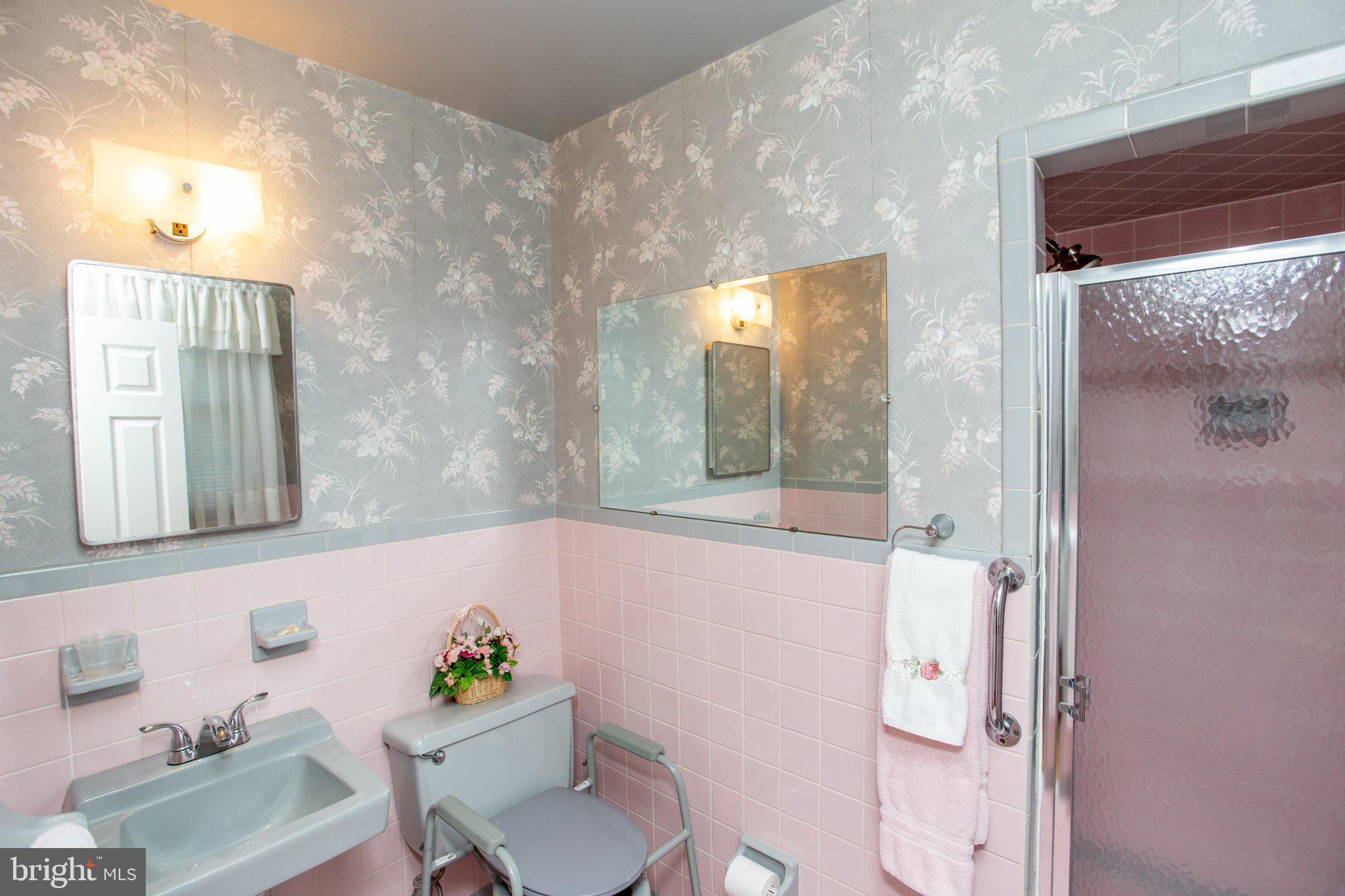 10213 Kilburn Road Philadelphia, PA 19114 - Photo 34 of 76 Gallery Image 34