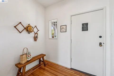 $849,000 | 467 Santa Clara Avenue, Alameda, CA 94501