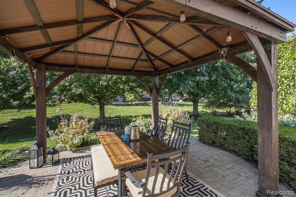1316 Ross Lane Rochester, MI 48306 - Photo 45 of 52