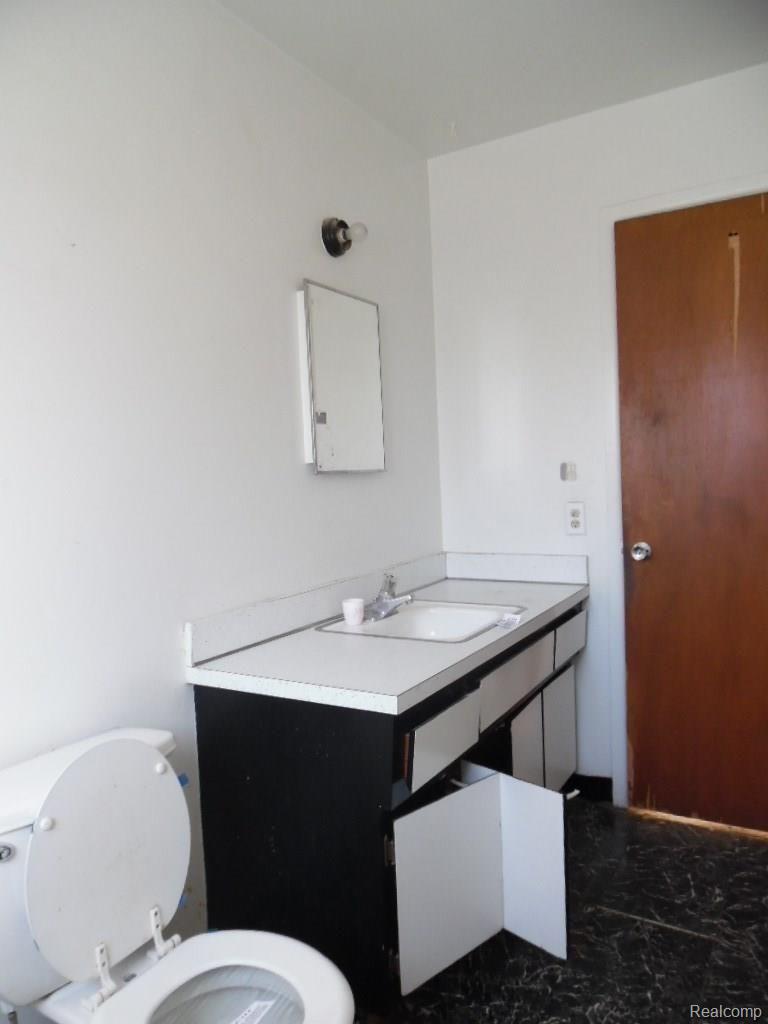 21049 Waltham Road Warren, MI 48089 - Photo 11 of 30 SAM_1507.JPG