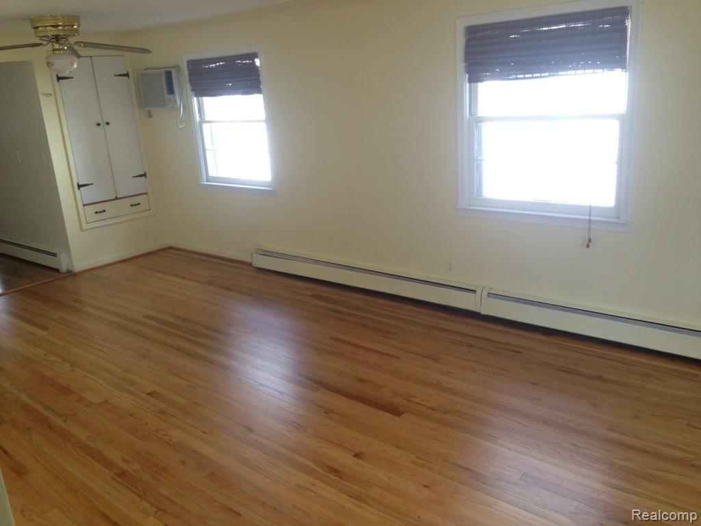 123 Taylor Rochester, MI 48307 - Photo 4 of 12 IMG_3191.jpg
