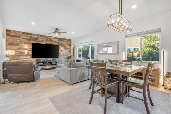 $685,999 | 4245 Fairmont Avenue, Clovis, CA 93619