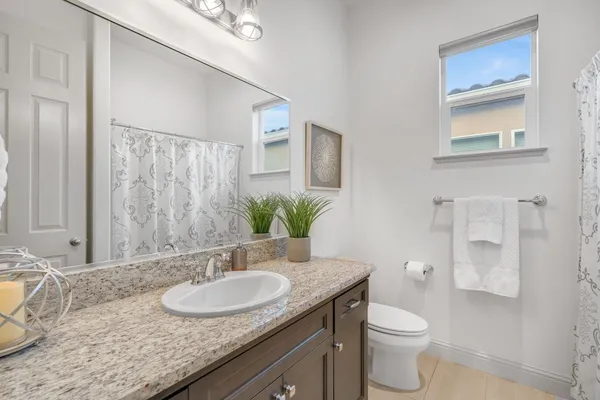 $685,999 | 4245 Fairmont Avenue, Clovis, CA 93619