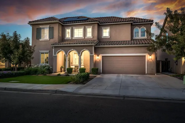 $685,999 | 4245 Fairmont Avenue, Clovis, CA 93619