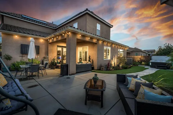 $685,999 | 4245 Fairmont Avenue, Clovis, CA 93619