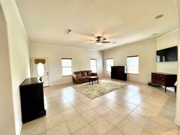 $3,000 | 4212 County Road 182, Alvin, TX 77511