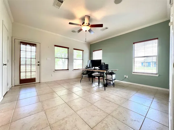 $3,000 | 4212 County Road 182, Alvin, TX 77511