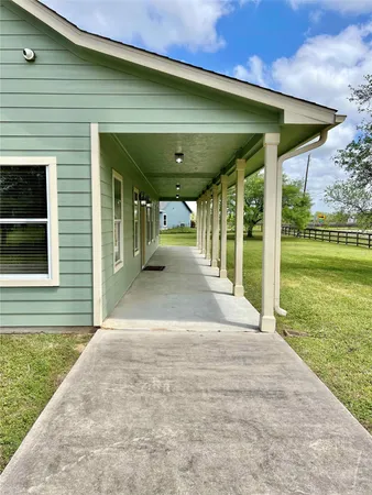 $3,000 | 4212 County Road 182, Alvin, TX 77511