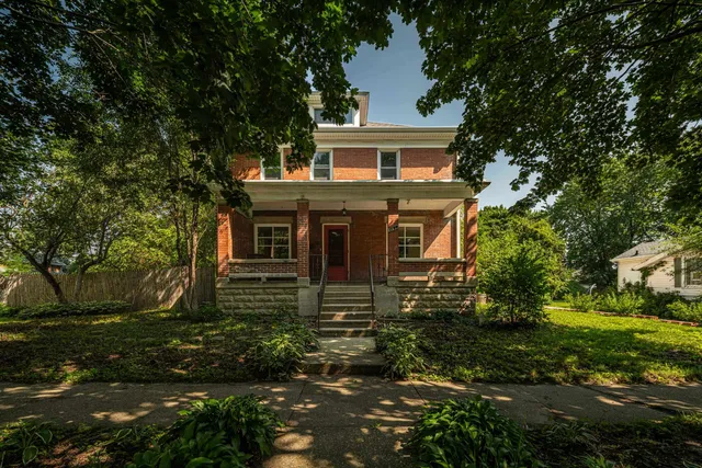 $199,900 | 1729 16th Street, Monroe, WI 53566