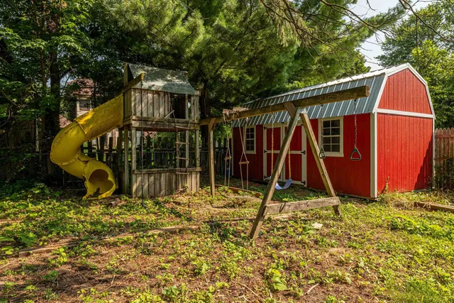 $199,900 | 1729 16th Street, Monroe, WI 53566