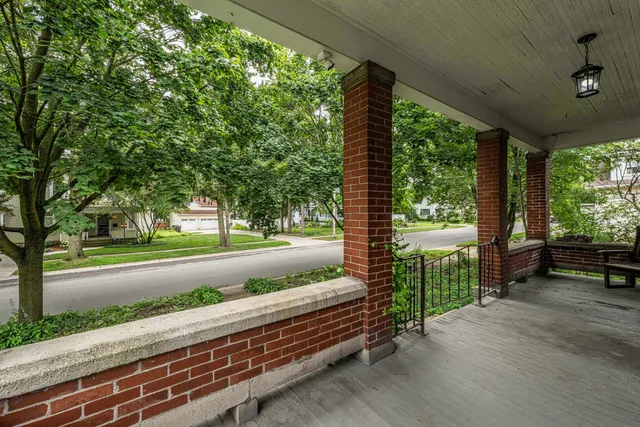 $199,900 | 1729 16th Street, Monroe, WI 53566