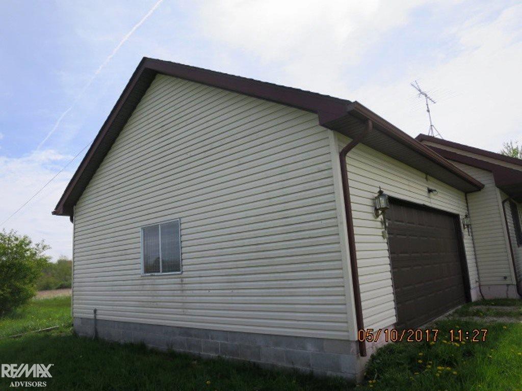 4350 Shutt Road Capac, MI 48014 - Photo 5 of 35 31320347-4.JPG