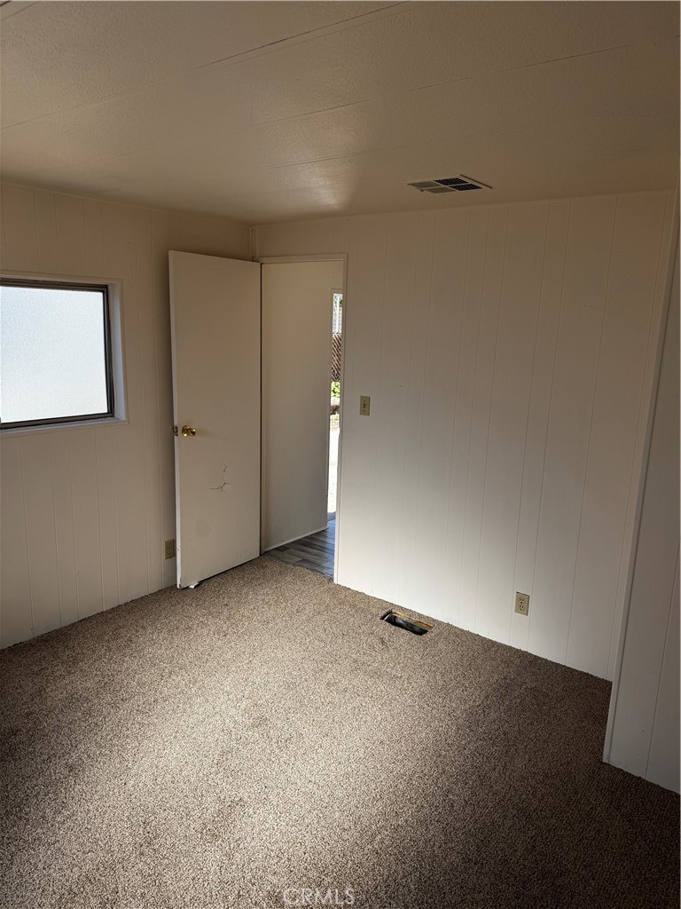 20683 Waalew Road Apple Valley, CA 92307 - Photo 6 of 12