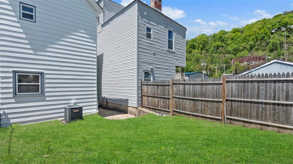 210 19th Street Pittsburgh, PA 15215 - Photo 27 of 33 a view of a backyard with a garden