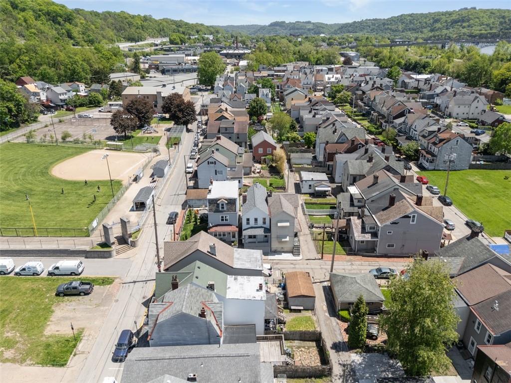 210 19th Street Pittsburgh, PA 15215 - Photo 30 of 33 an aerial view of a city with lots of residential buildings
