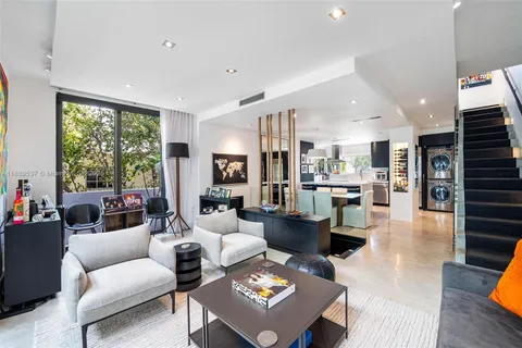 $1,895,000 | 1024 Lenox Avenue, Unit 8, Miami Beach, FL 33139