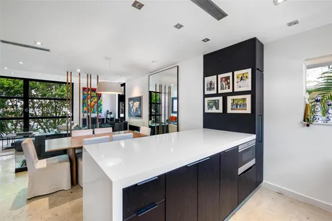 $1,895,000 | 1024 Lenox Avenue, Unit 8, Miami Beach, FL 33139