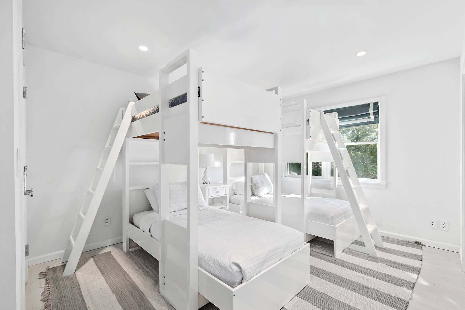 47 Tansey Lane Bridgehampton, NY 11932 - Photo 19 of 28 a very nice looking room with a large window